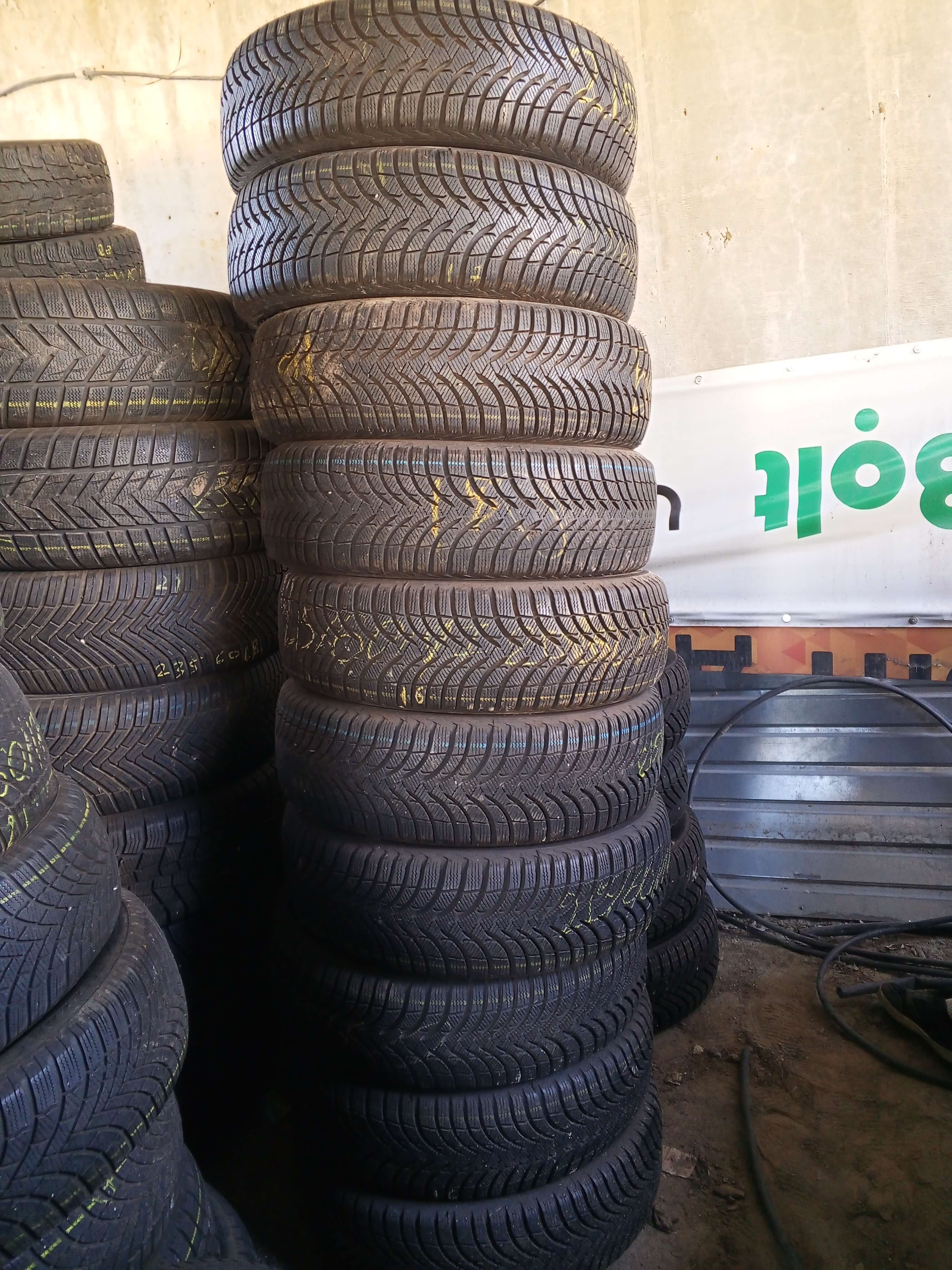 Michelin Alpin A4 215/60R17